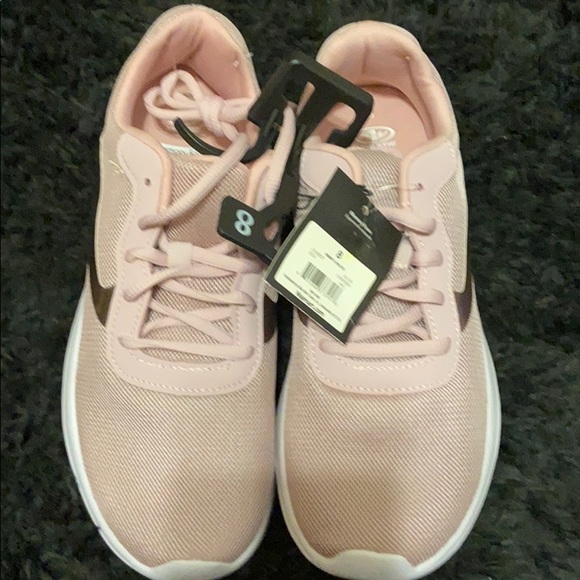 Light pink memory foam shoes - Picture 4 of 7